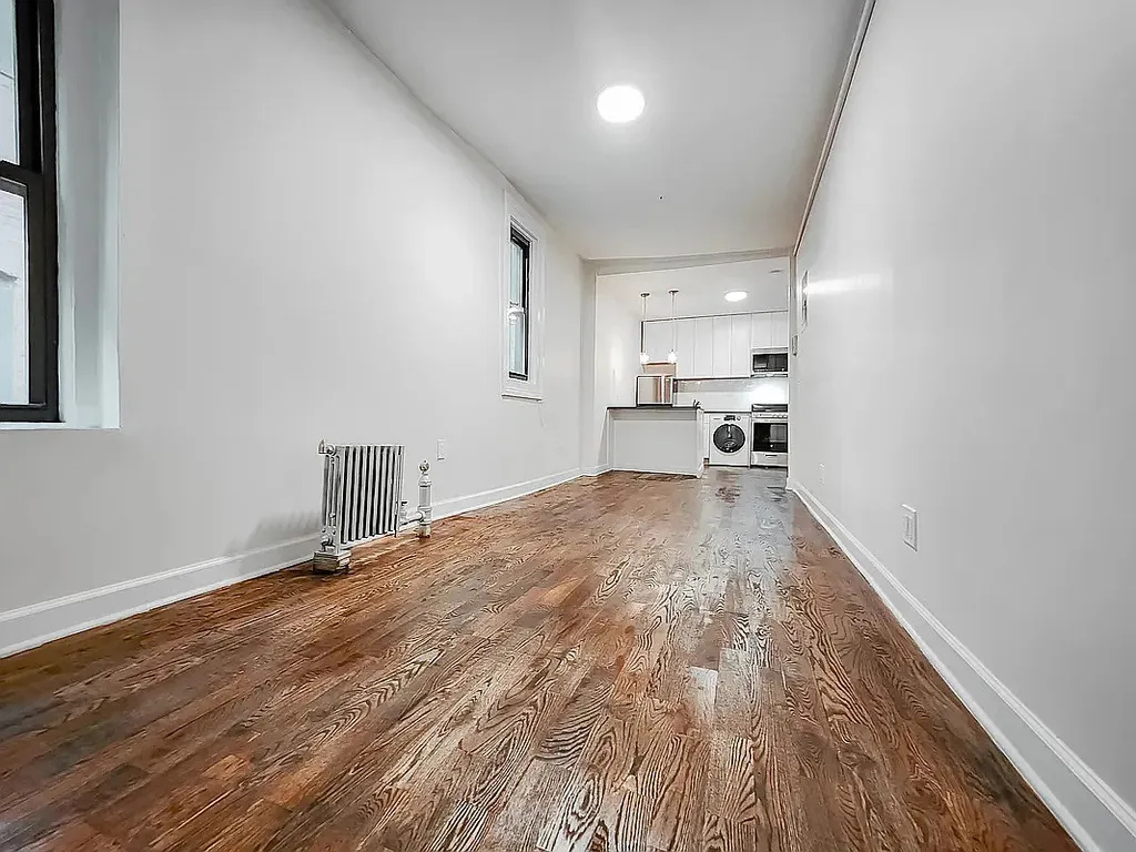 East 33rd Street - Photo 5