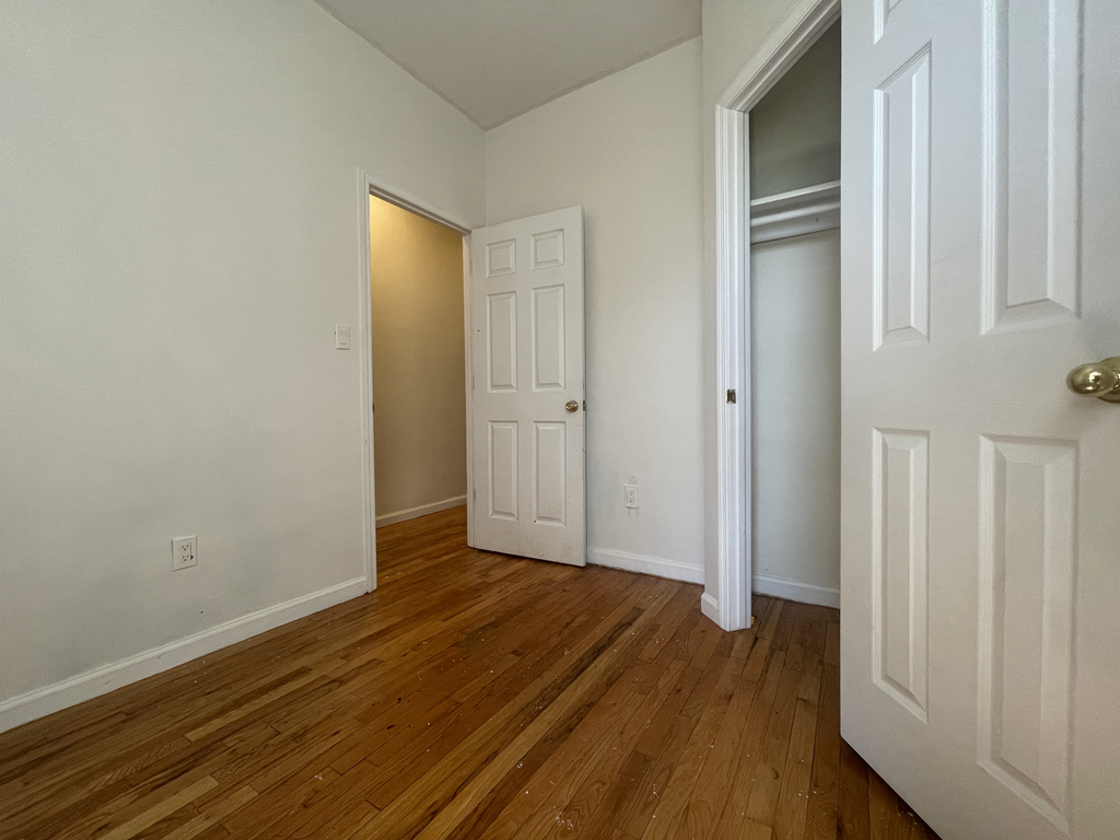 1338 Sterling Place - Photo 3