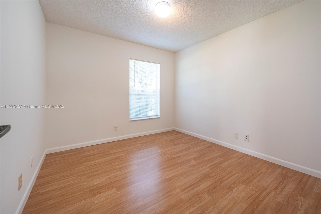 3540 Mahogany Way - Photo 24