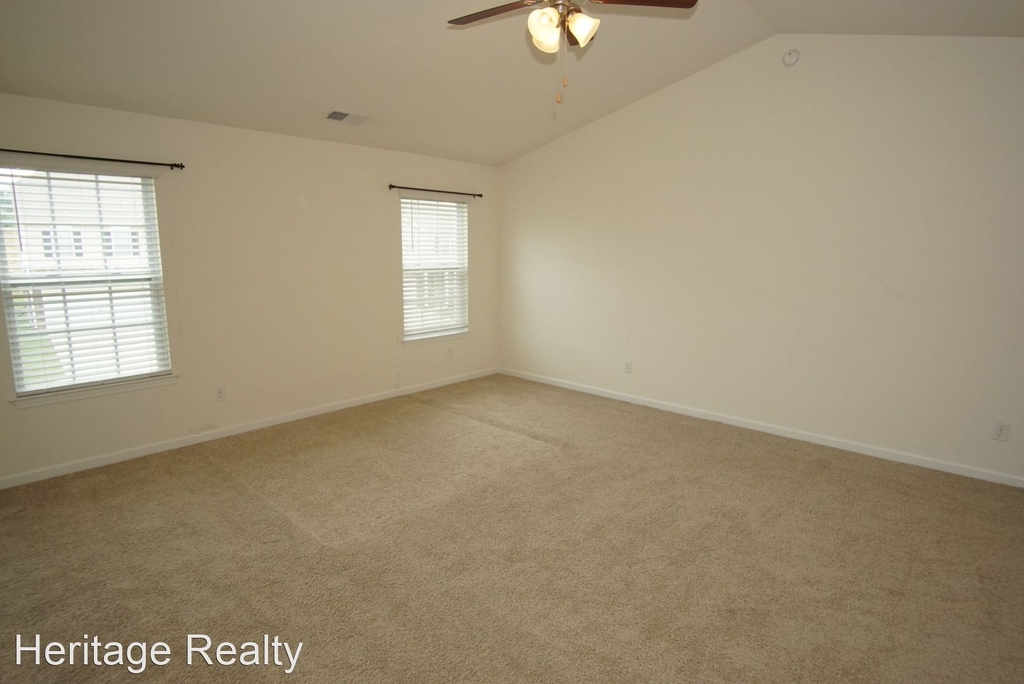 1537 Sergeant Lane - Photo 22