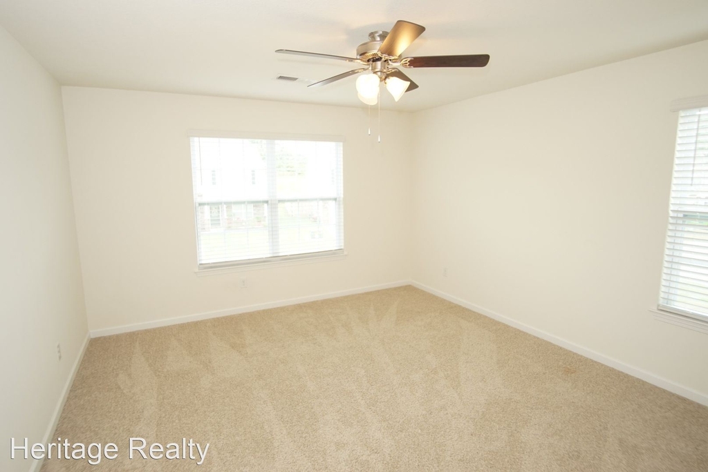 1537 Sergeant Lane - Photo 16