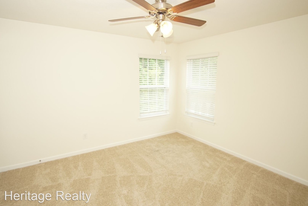 1537 Sergeant Lane - Photo 18