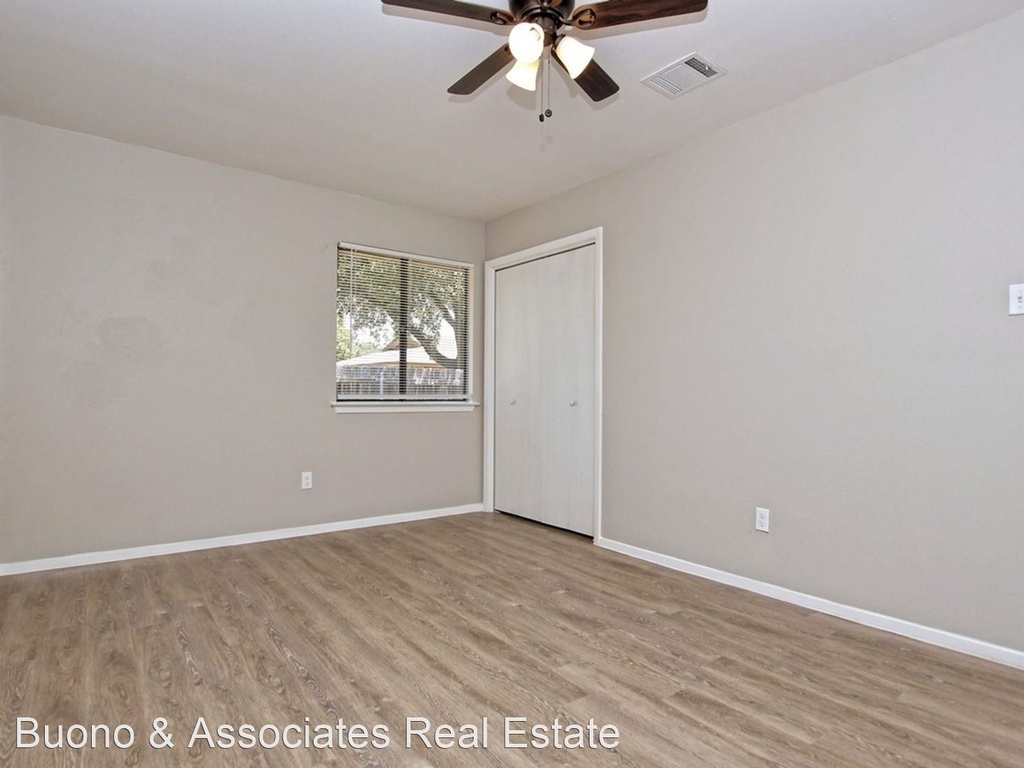 2408 Berkett Drive - Photo 4