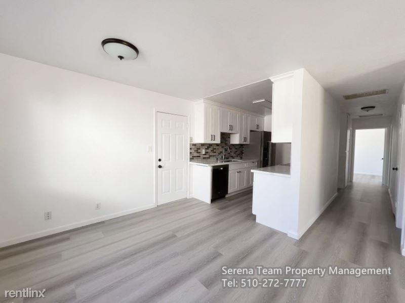 2842 Kennedy St - Photo 2