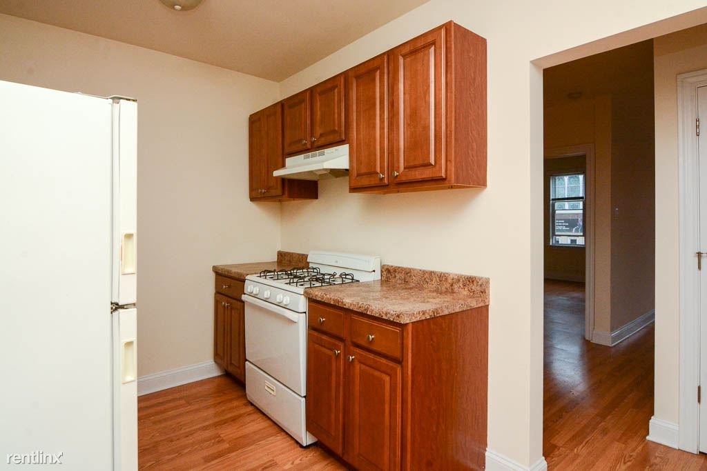 2600 N. Kimball, Unit 204 - Photo 3