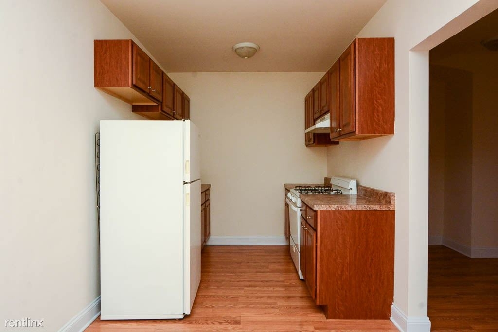 2600 N. Kimball, Unit 204 - Photo 1