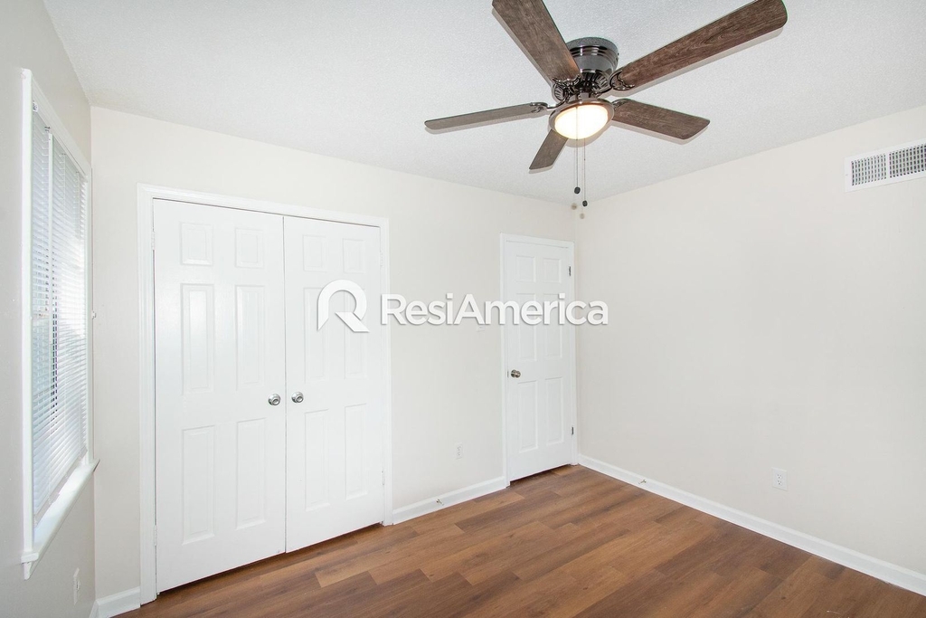 3912 Wordsworth Ave - Photo 6