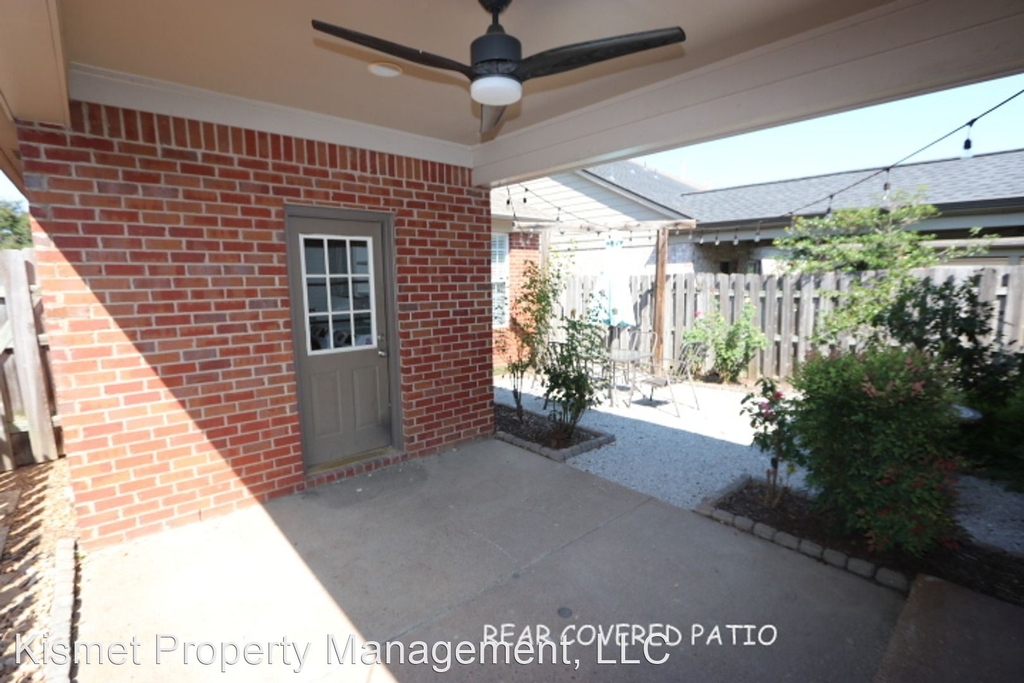 8743 Overcup Oaks Road - Photo 12