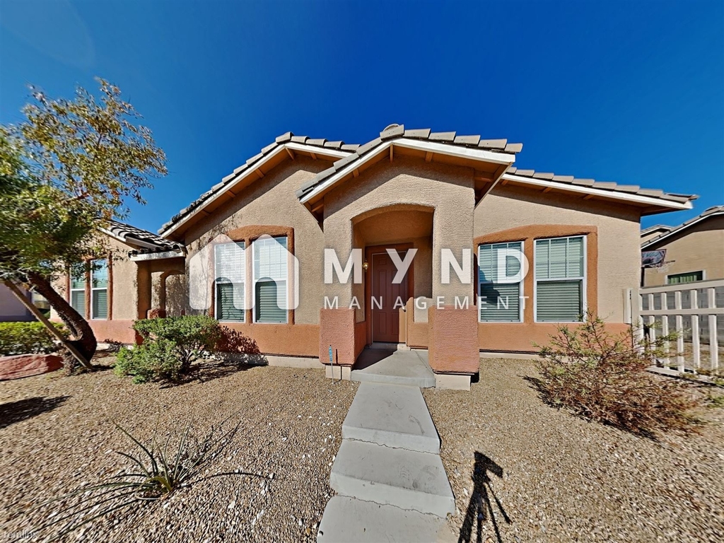 2500 Birds Nest Cactus Ct - Photo 0