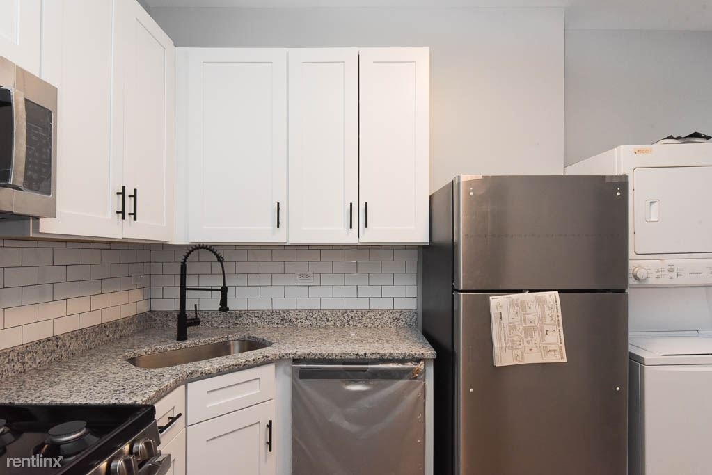 1922 N. Wilmot, Unit R4 - Photo 3