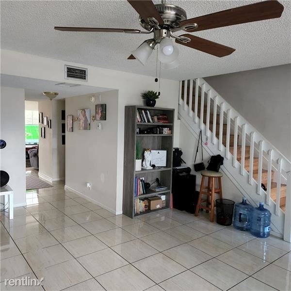 3933 Nw 94th Ave - Photo 1