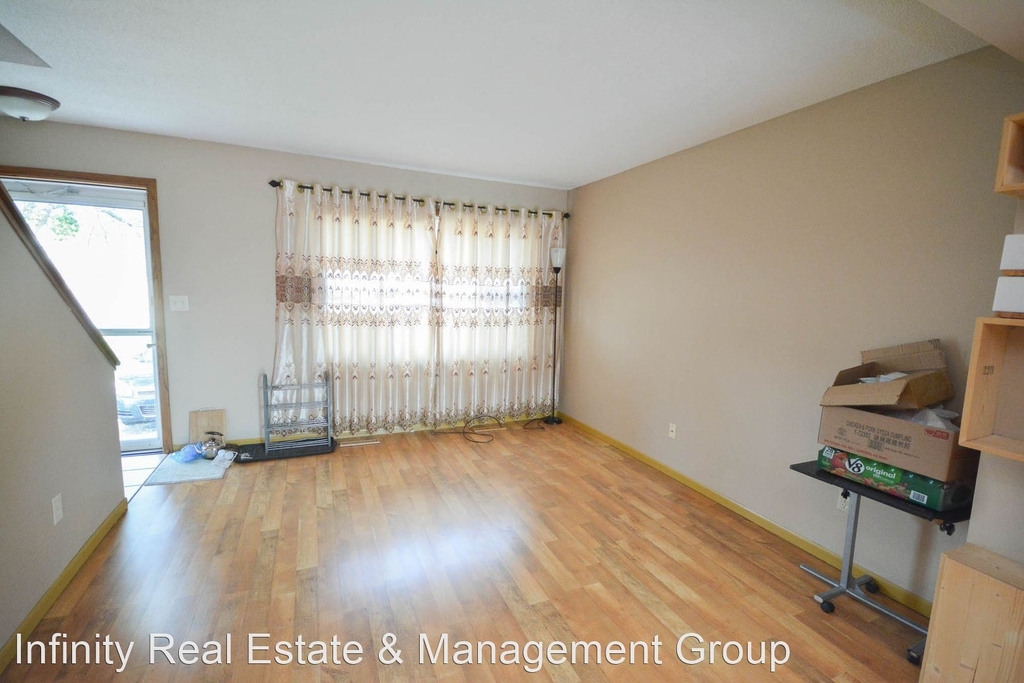 2826 24th St Nw - Photo 2