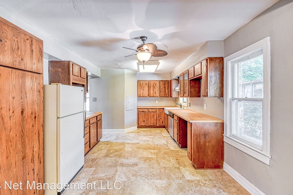 916 Classen Blvd. - Photo 18