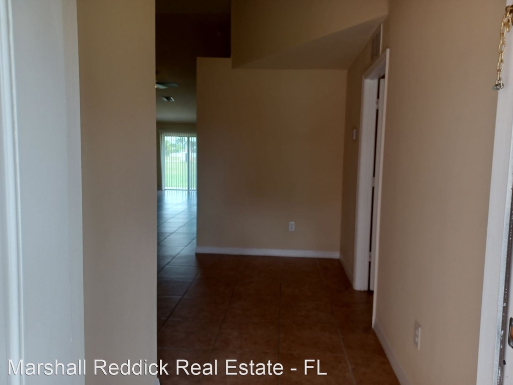 1113-1115 Sw 8th Place - Photo 2