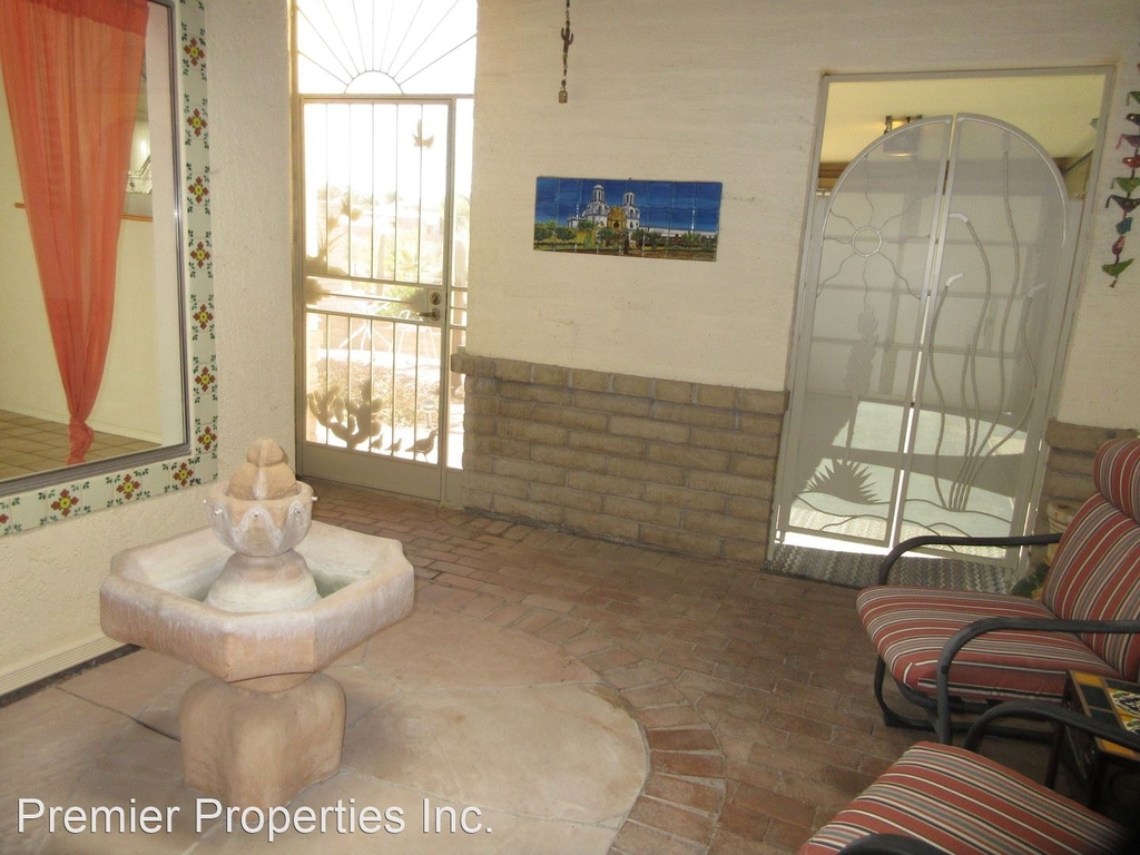 845 W La Calandria - Photo 3