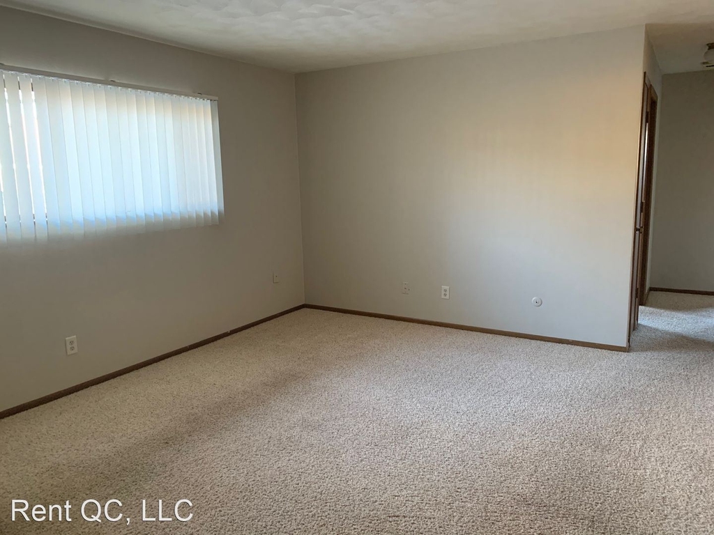5202 25th Ave Ct - Photo 1