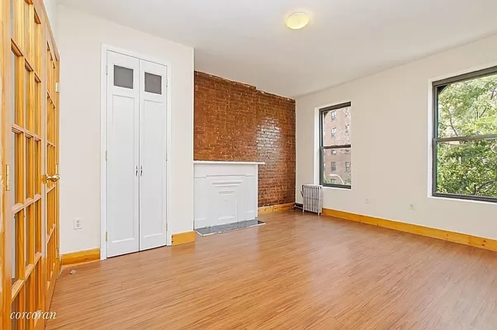 433 Dekalb Avenue - Photo 2