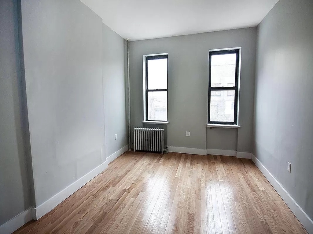 884 Flushing Avenue - Photo 1