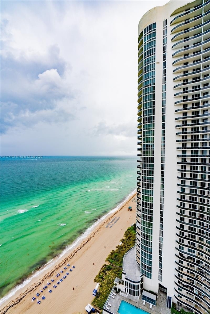 16001 Collins Ave - Photo 19