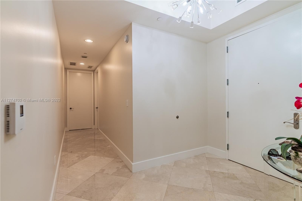 16001 Collins Ave - Photo 15