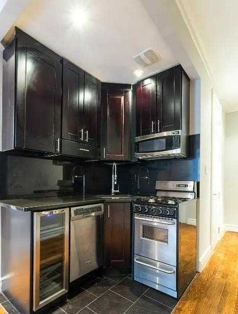250 Mott Street - Photo 0