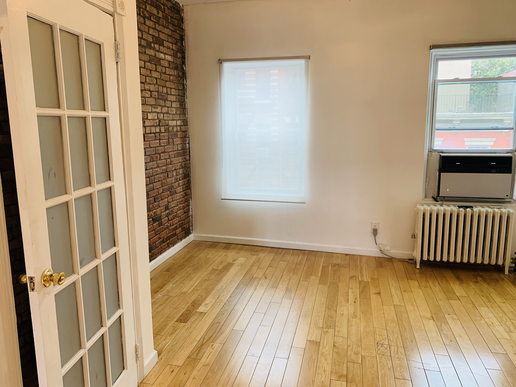 182 Bleecker Street - Photo 15