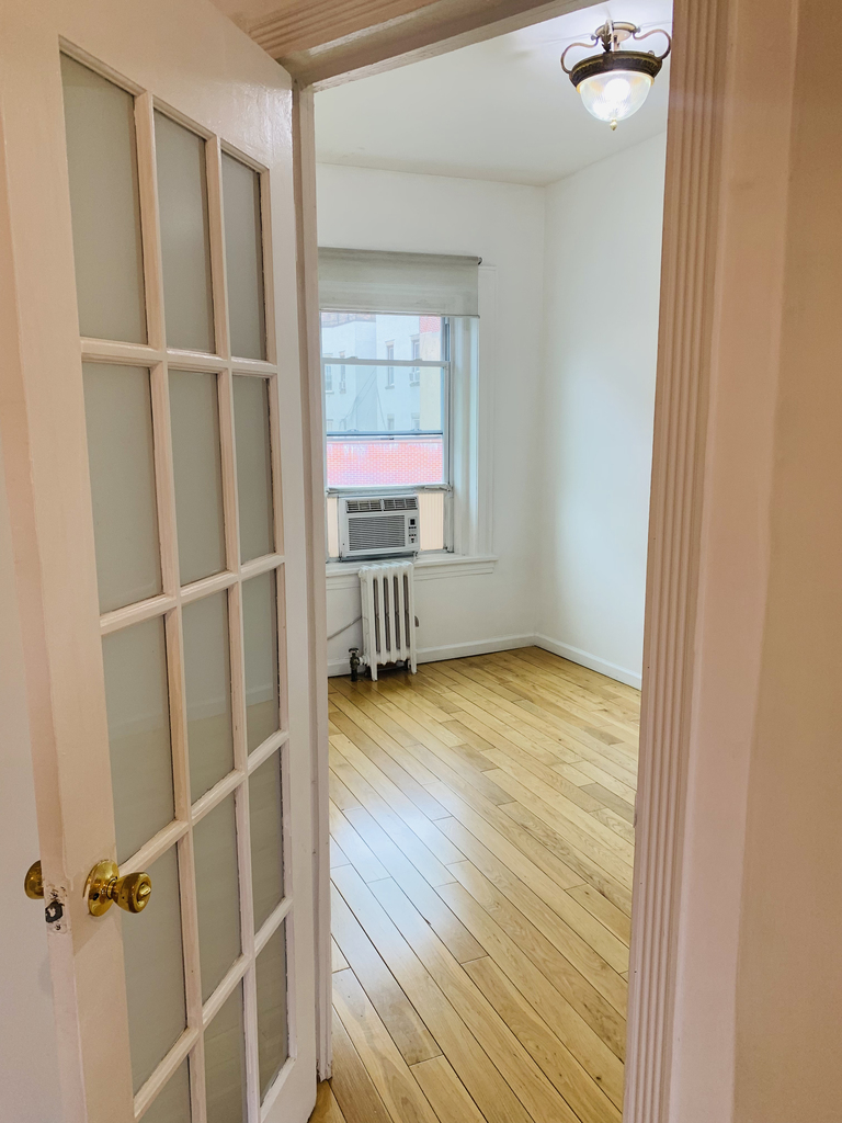 182 Bleecker Street - Photo 13