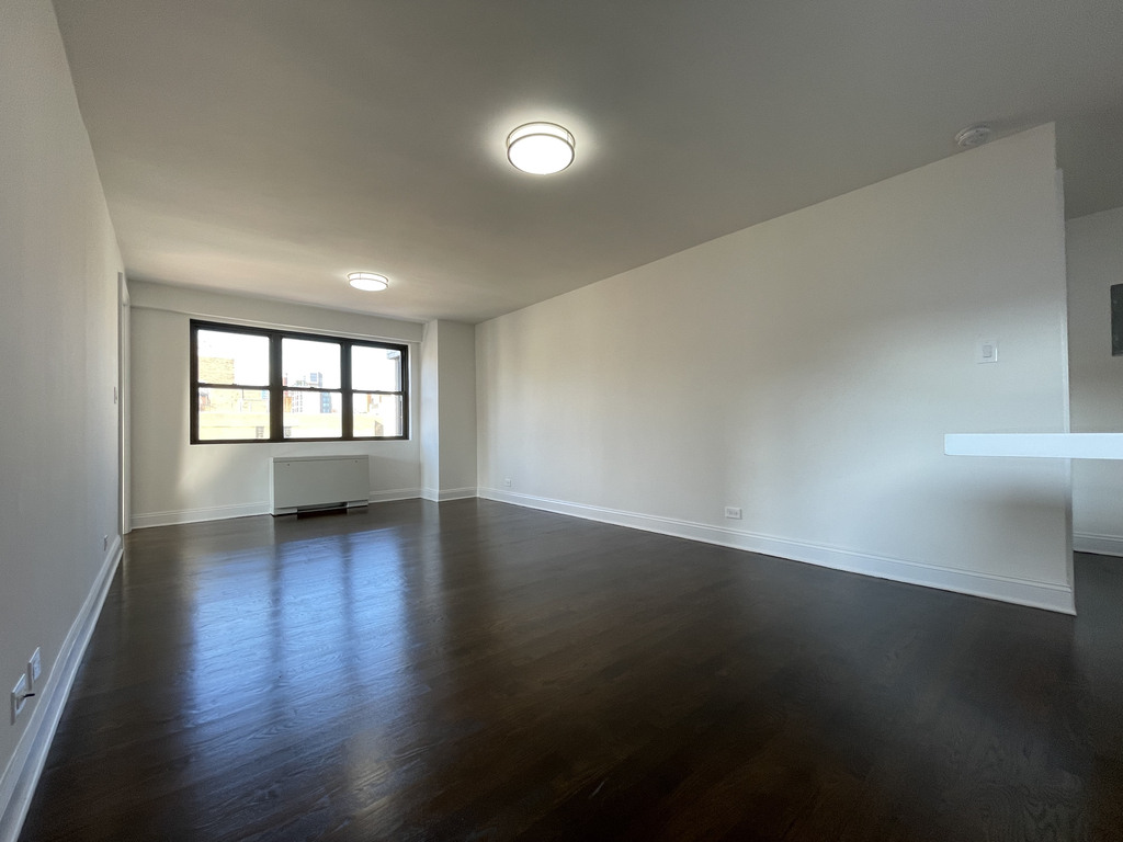 145 East 16th Street - Photo 4