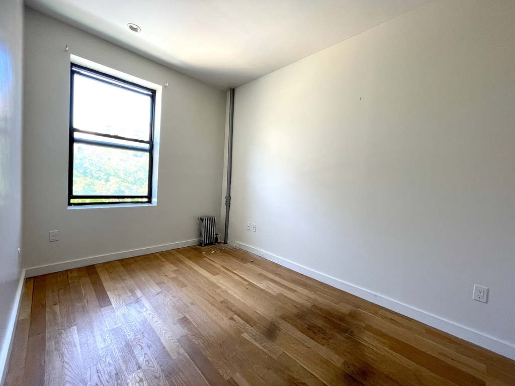 555 West 151st Street - Photo 8