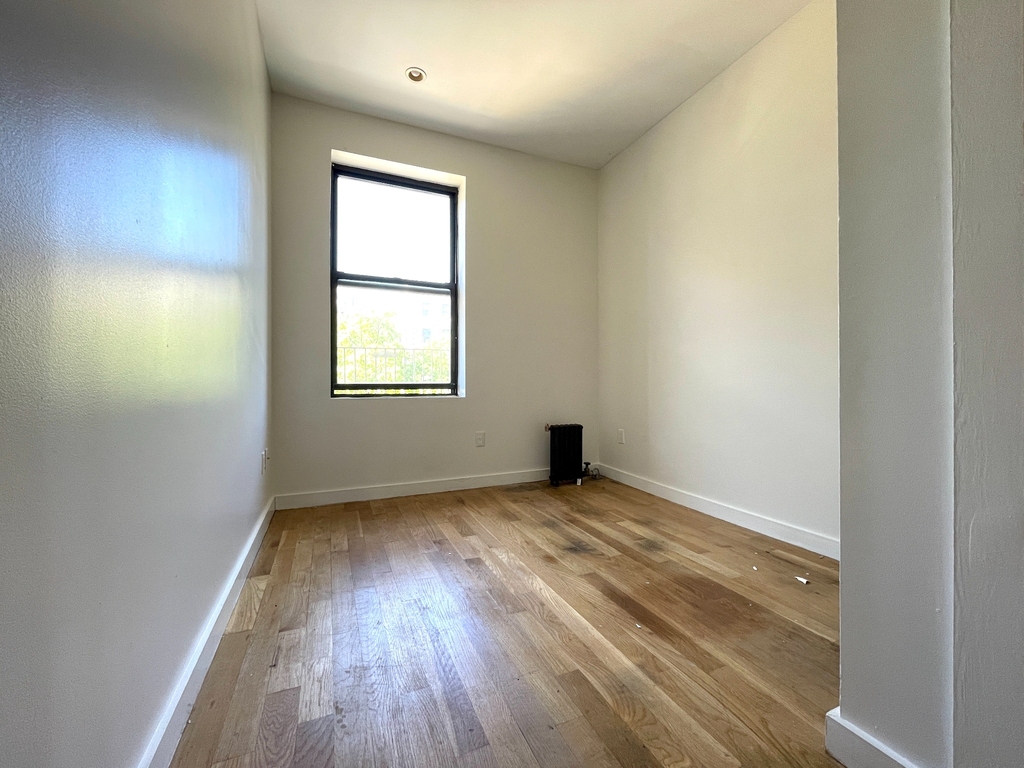 555 West 151st Street - Photo 9