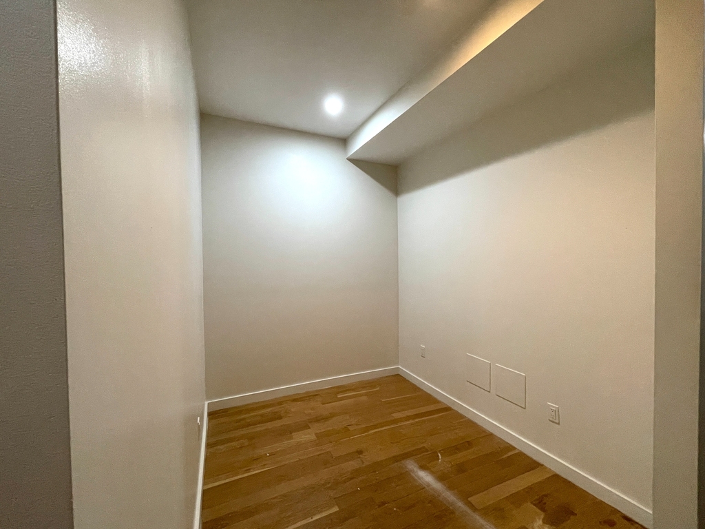 555 West 151st Street - Photo 5