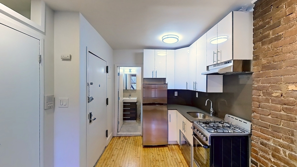 203 Chrystie Street - Photo 2