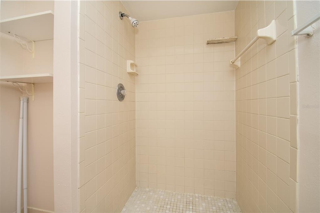 1055 Main Street - Photo 7