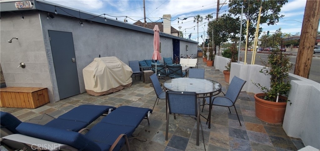 4601 W Balboa Boulevard - Photo 2