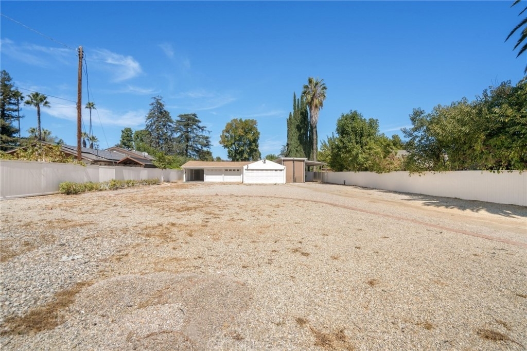 23103 Erwin Street - Photo 38