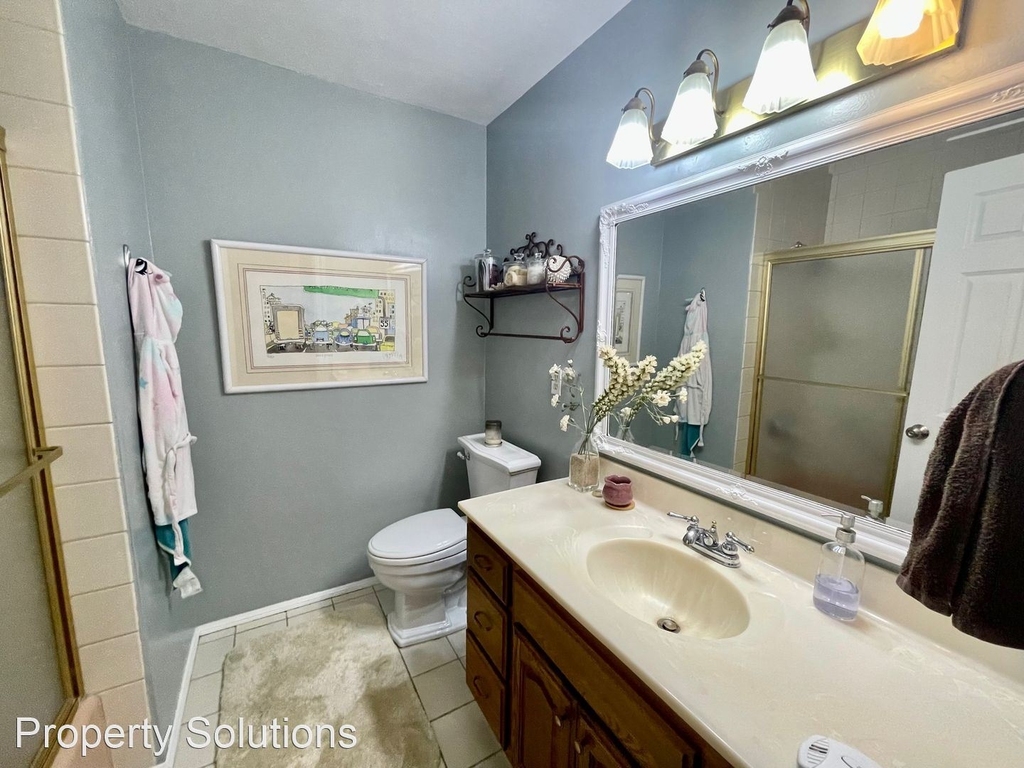 6071 Lenore Ave - Photo 4
