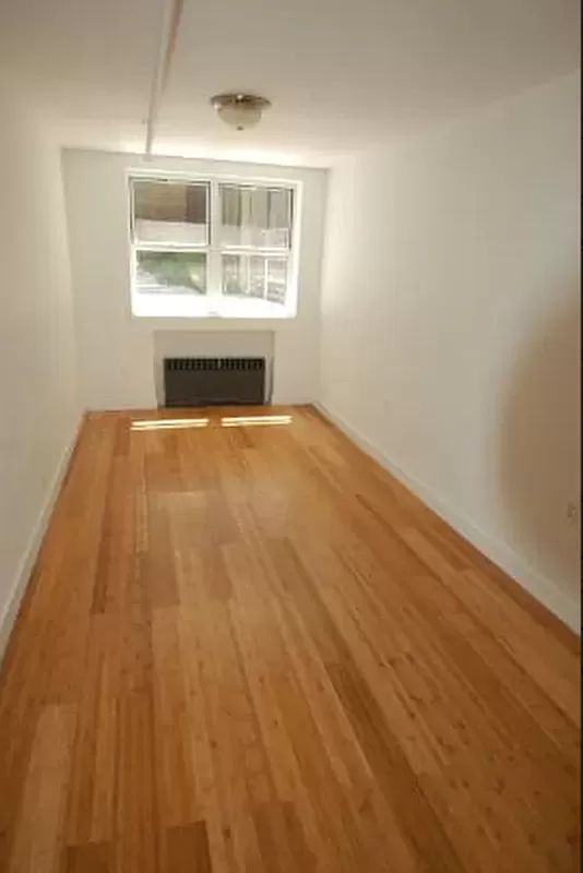 336 West 19th Street - Photo 2