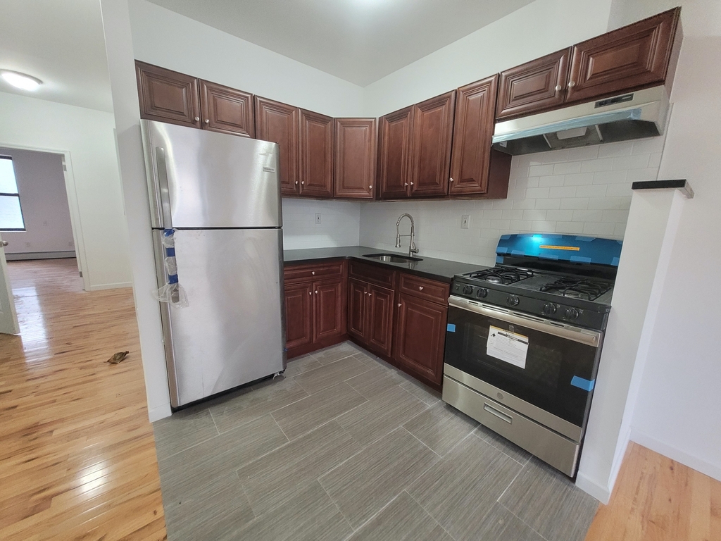 1285 Nostrand Avenue - Photo 4