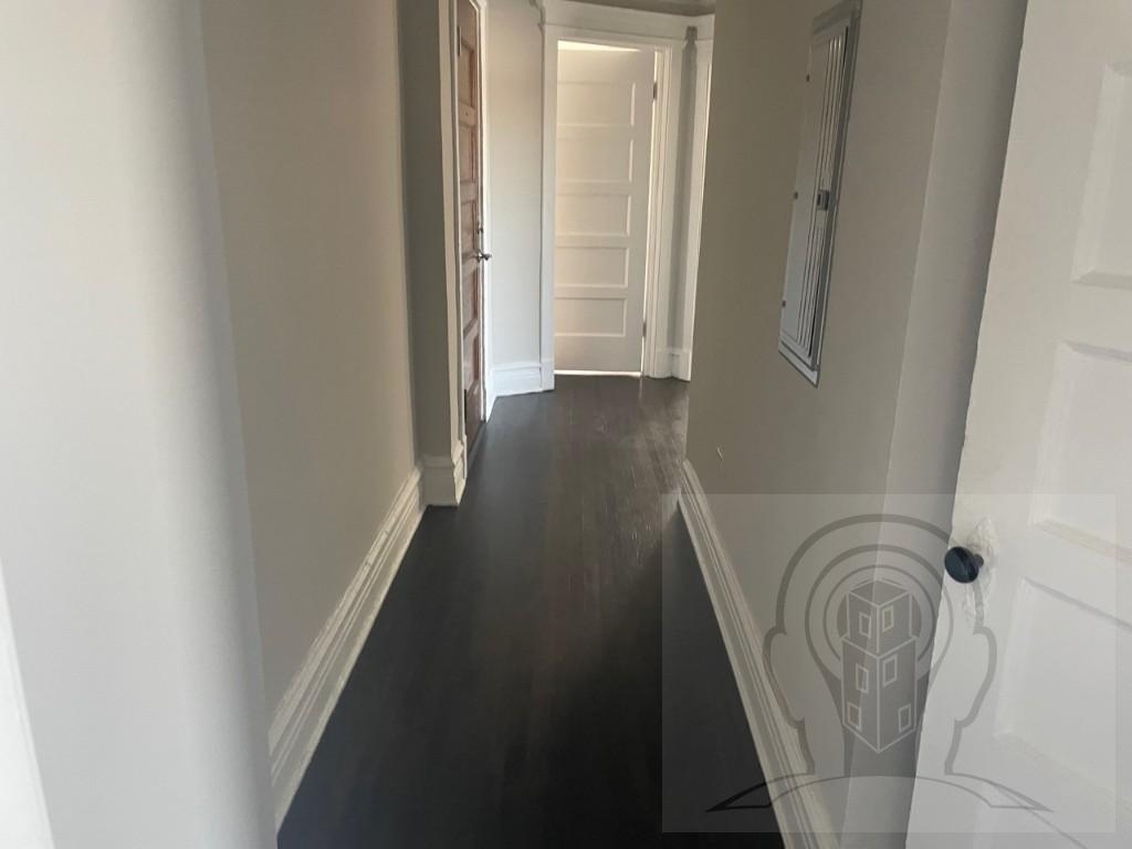 1010 W Dakin St - Photo 1