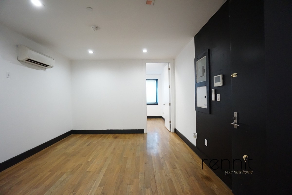 562 Park Place - Photo 3