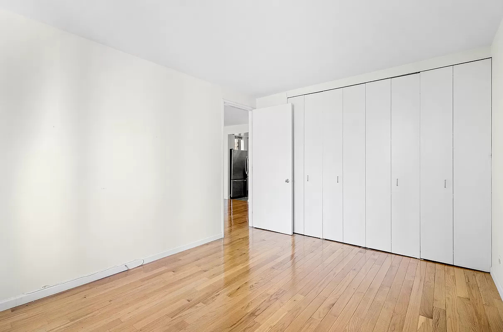 236 East 47th Street - Photo 1