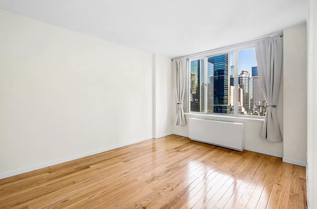 236 East 47th Street - Photo 3