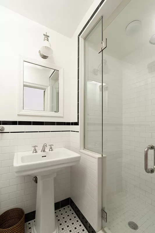 315 East 68th Street - Photo 3