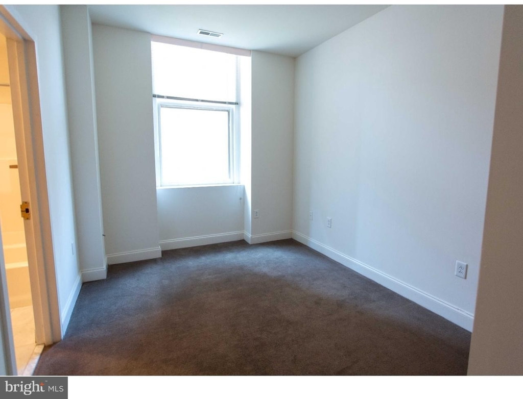 1600 Walnut Street - Photo 20