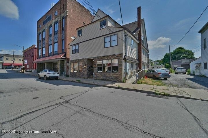 111 113 Chestnut St - Photo 16