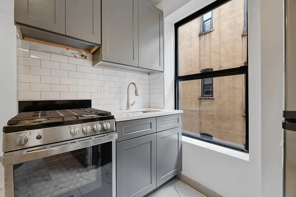 424 East 116th Street - Photo 5