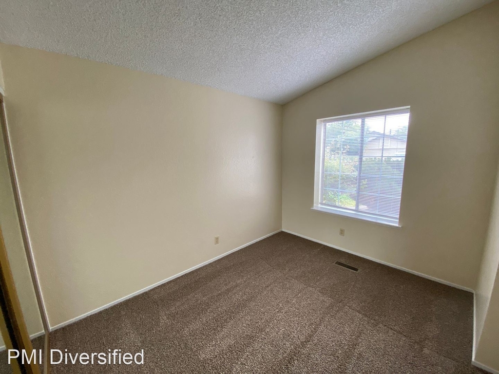 6211 Chesterfield Lane - Photo 14