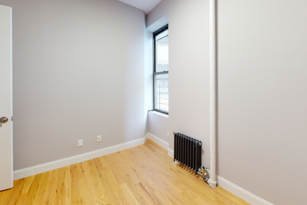 1061 St Nicholas Avenue - Photo 3