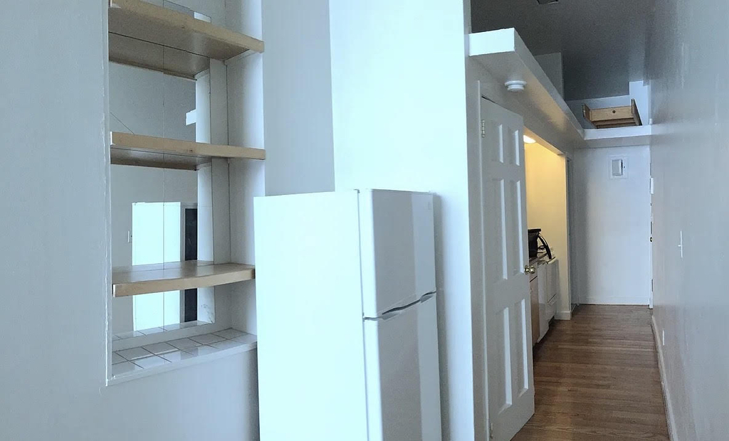 262 West 22nd Street - Photo 9