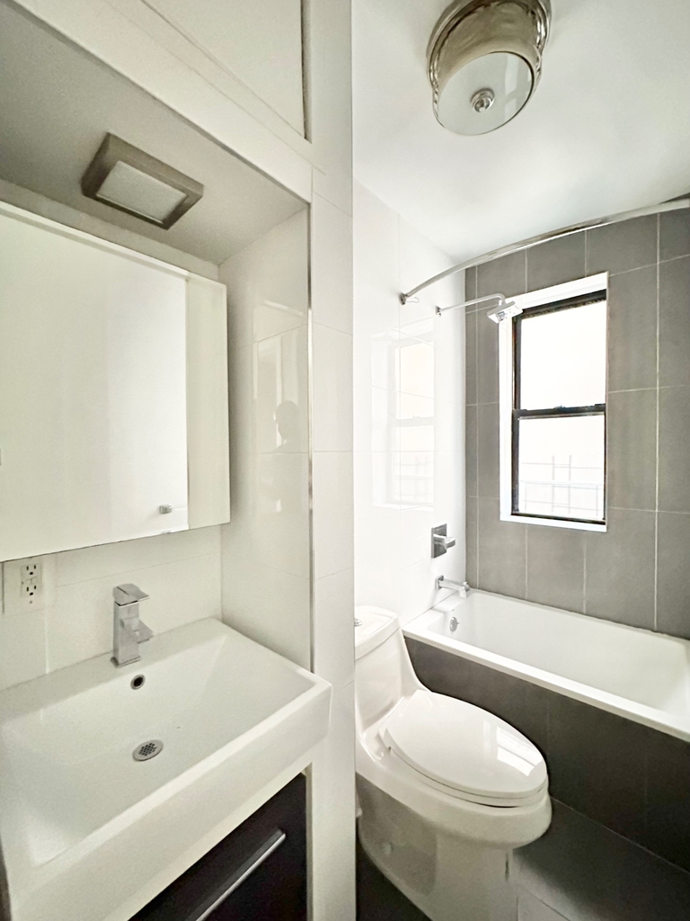 205 West 147th Street - Photo 10